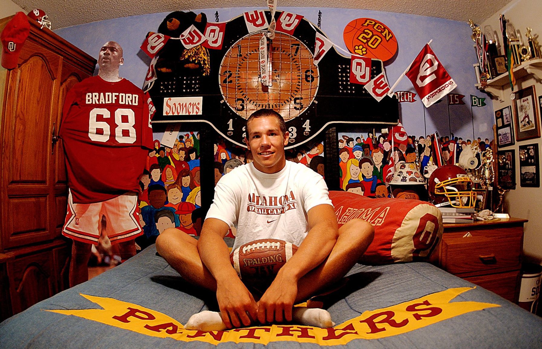 Sam Bradford in 2005